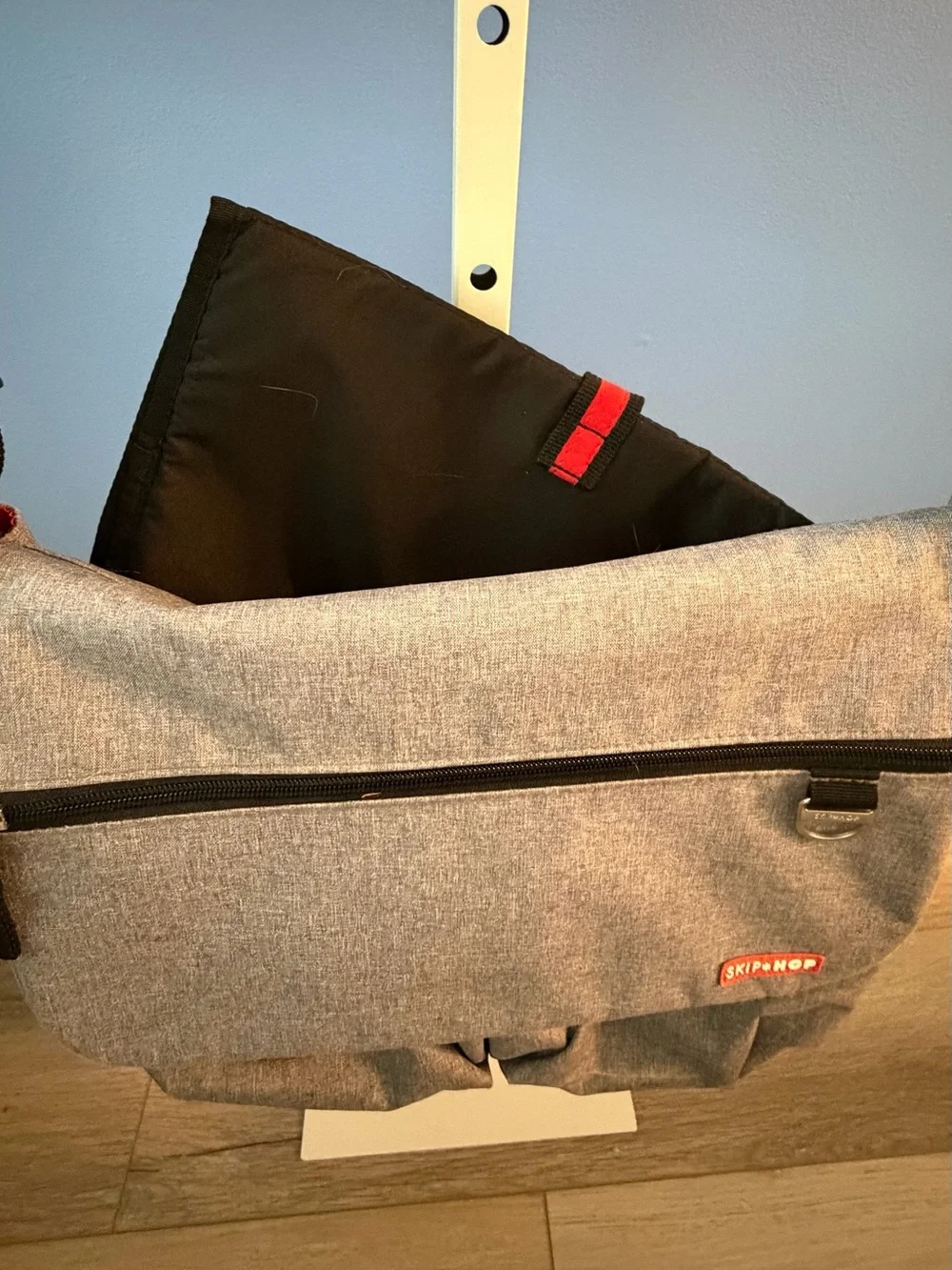 Skip Hop Gray Dash Messenger Diaper Bag with Black Strap